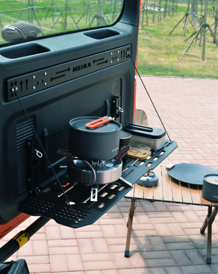 GWM Tank 300 Tailgate Fold-Down Table